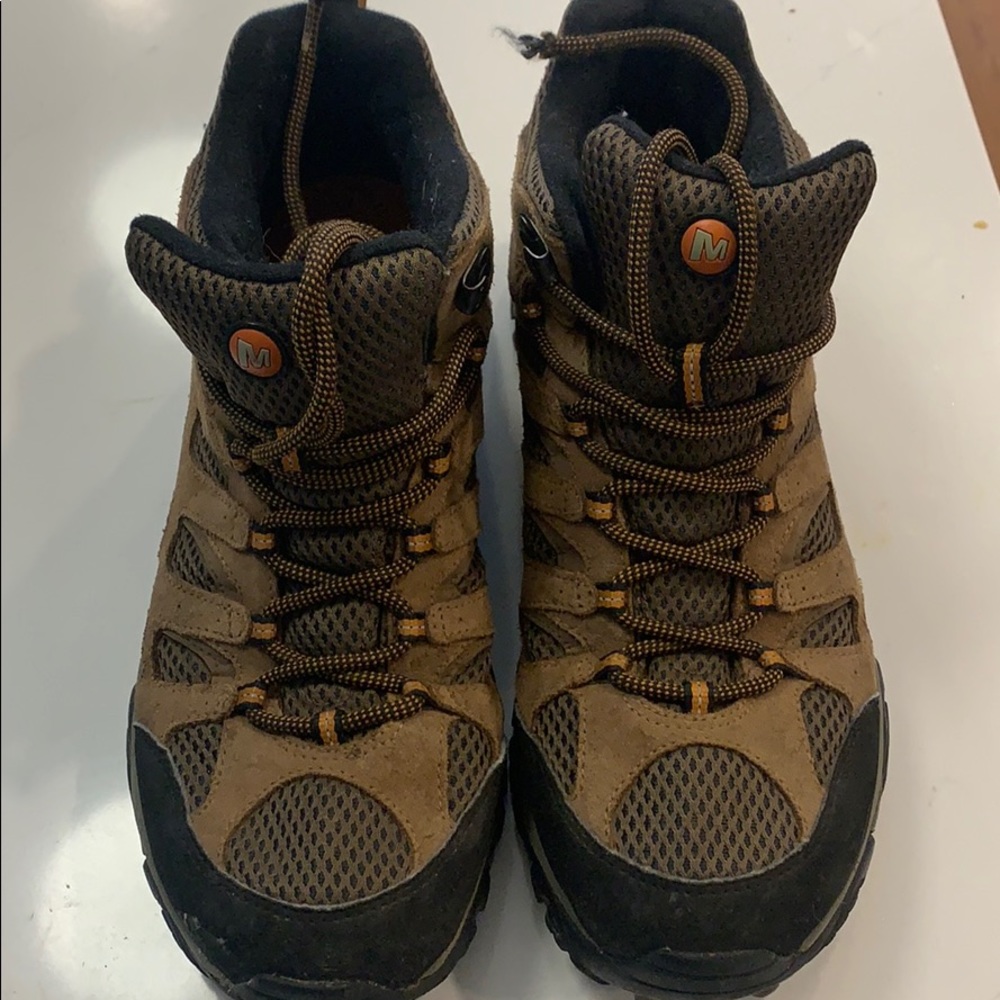Merrell Hiking Boots 🥾 9.5 gently used